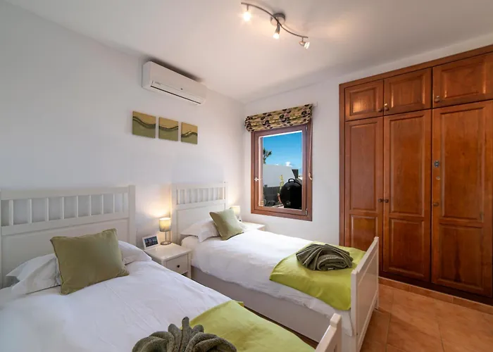 Villa Maderita - Lovely 3 Bed In