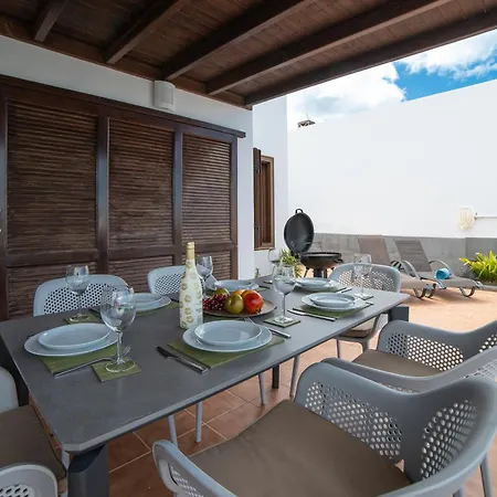 Maderita - Lovely 3 Bed In * 普拉亚布兰卡