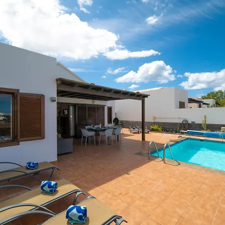 Maderita - Lovely 3 Bed In * 普拉亚布兰卡